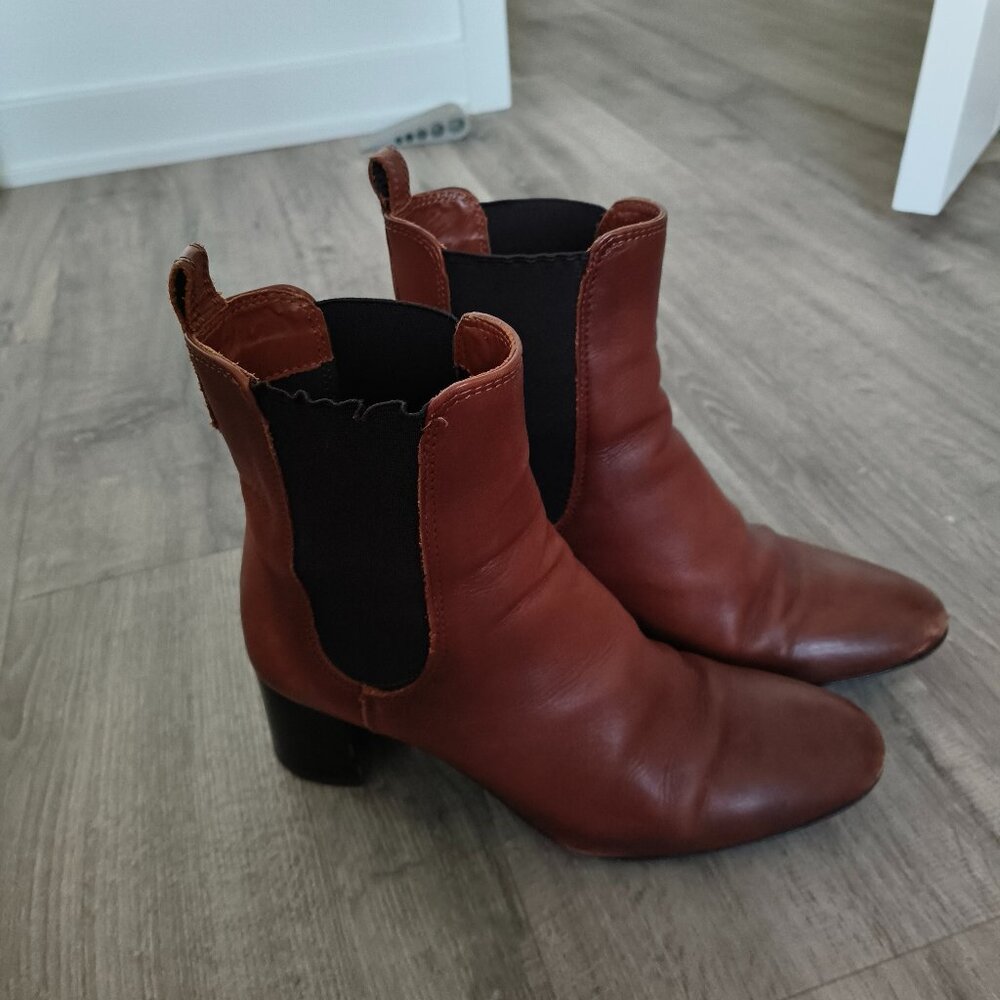 Brown boots- used